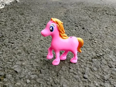 Central Java Indonesia September 30, 2025: Girls' toy pony. Foto stock