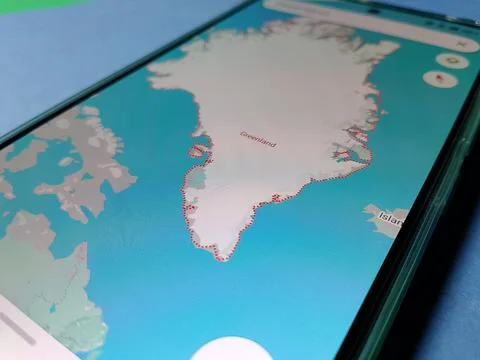 Central Java January 23, 2026: Closeup of Smartphone view of Greenland region  Foto stock
