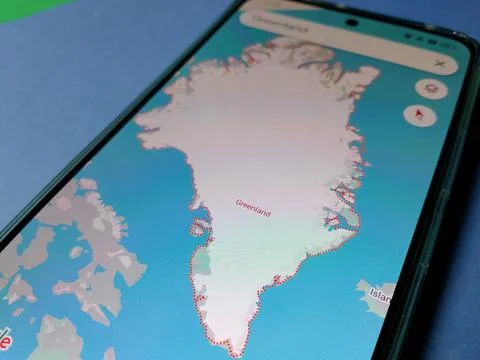 Central Java January 23, 2026: Closeup of Smartphone view of Greenland region  Foto stock