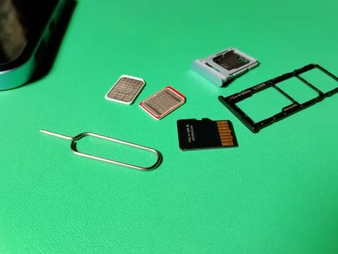 Central Java January 30, 2026: sim card slot, sim ejector , memory card, smartph Stock-Fotos