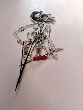 Central Java March 27, 2026: Anoman shadow puppets are handmade in traditional  Foto stock