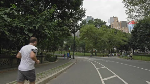 Central Park Joggers Path Bicycle Road Manhattan New York City NYC 4K Vidéo 42331258