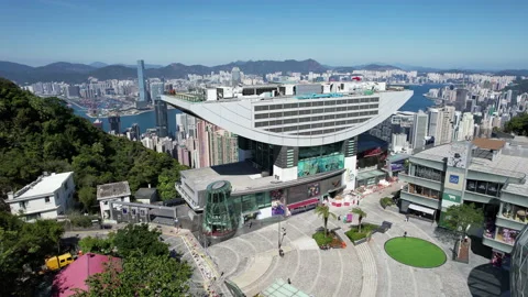 Central peak view Stock Footage 171577407