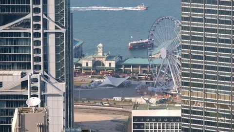 Central pier between tower blocks Vidéo 76720023