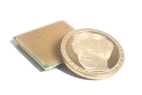 Central processing unit CPU microchip with Golden Bitcoin 스톡 사진