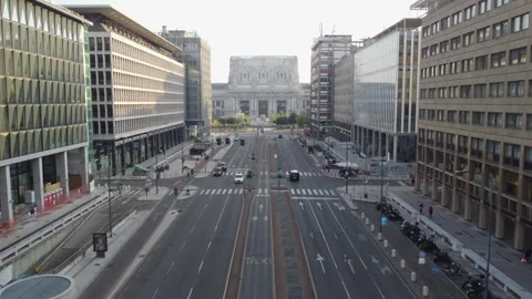 Central Railway Station, Piazza Duca D'Aosta, Pirellone 動画素材 240417592