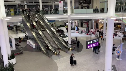 Central security area in Pearson International Airport Stock-Footage 301795097