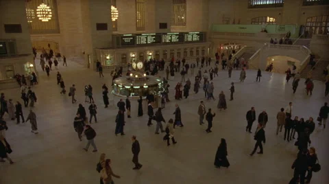 Central Station Interior Tilt Up Vídeo Stock 43668209