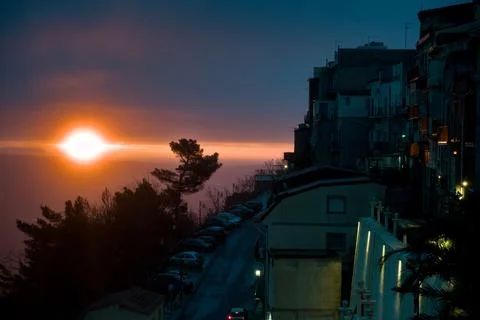 Centuripe landscape beneath a dramatic sky at sunrise Foto stock