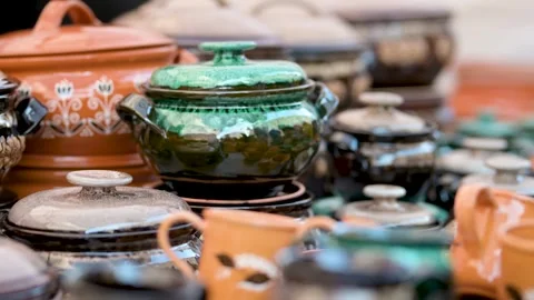 Ceramic dishes, tableware and jugs. Kaziukas, Easter market. Vilnius. Lithuania. 스톡 동영상 270973209