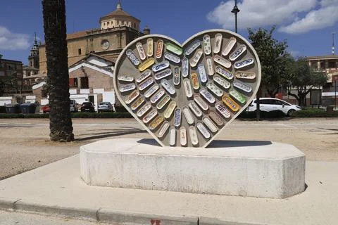 Ceramic heart made with ceramic trays in Talavera de la Reina city, in Tole.. 写真素材