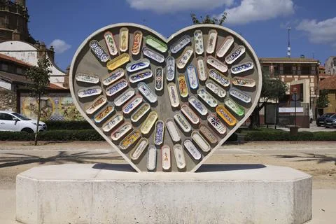 Ceramic heart made with ceramic trays in Talavera de la Reina city, in Tole.. 写真素材