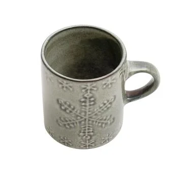 Ceramic mug with snowflake print on white background. Gray kitchenware for ho Stockfoto's