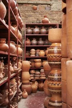 Ceramic pots of different sizes and designs for sale in Raquira, Colombia Stock Photos