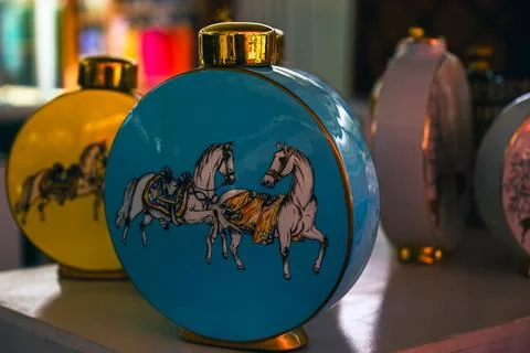 Ceramic vase with horses for home decor Stock-Fotos