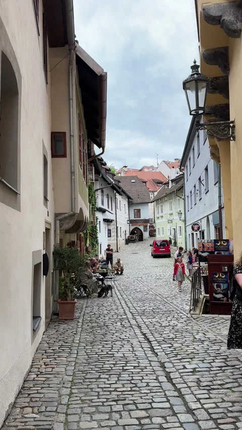 Cesky Krumlov, Czech Republic, walking medieval streets Vidéo 280259095