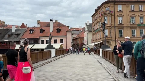 Cesky Krumlov, Czech Republic, walking medieval streets Vidéo 280259143