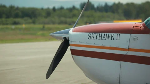 Cessna 172 preparing for takeoff Stock Footage 32027521