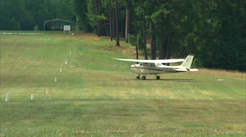 Cessna 172 Waiting For Take Off Stock Footage 67600798