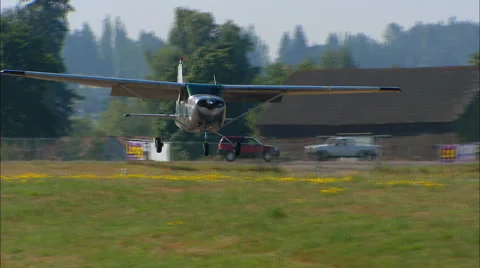 Cessna 182 Landing Stock Footage 62822548