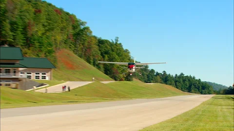Cessna 182 Skylane Fly By Video stock 42134603
