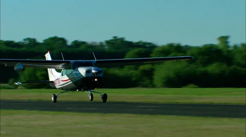 Cessna 206 Take Off 動画素材 39588733