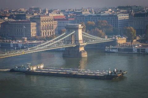 The Chain Bridge between Buda and Pest in Budapest Stockfoto's