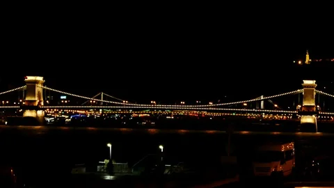 Chain Bridge in Budapest at Night Stock-Footage 93382529