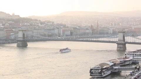 Chain Bridge Over The Danube In Budapest Video stock 90574238
