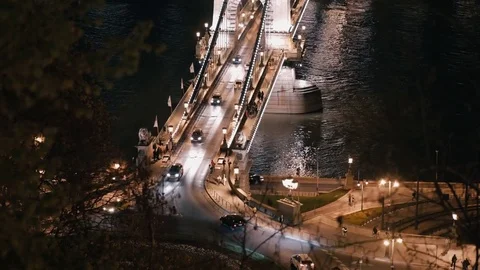 Chain bridge view arrival at night time lapse Video stock 74233143