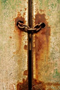 Chained Rusty Door or Gate Foto stock