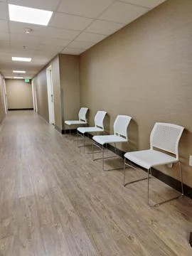Chairs in hall Foto stock