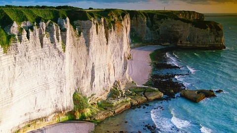 Chalk cliffs at Cote d'Albatre. Etretat, France, Normandy, time lapse, 4k Видео 113862684