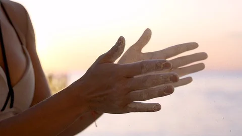 Chalk hands before climb Stock Footage 115262688