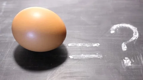 Chalk a question mark, a concept of doubt, indecision in the business choice 스톡 동영상 149032150