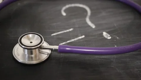 Chalk a question mark, a concept of doubt, indecision in the business choice Vídeo Stock 149900212