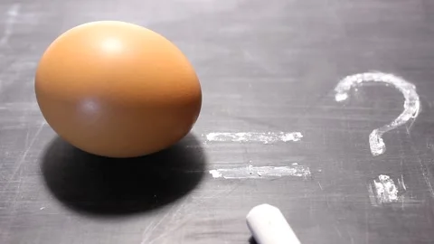 Chalk a question mark, a concept of doubt, indecision in the business choice Video stock 151618403