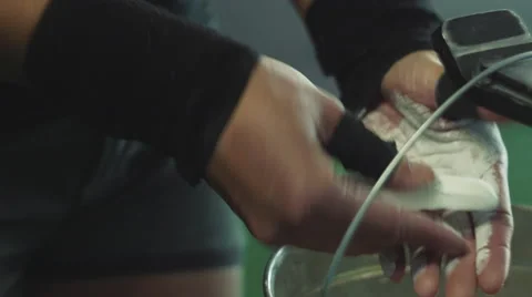 Chalking Hands before workout 動画素材 54999840