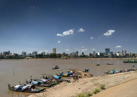 Cham commmunity floating house boat village in phnom penh cambodia Stock Photos