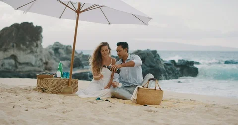 Champagne and romance on the beach Stock Footage 116262992