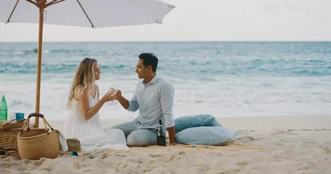 Champagne and romance on the beach Stock Footage 116264929