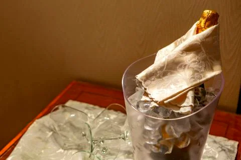 Champagne bottle in ice Foto stock