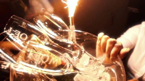 Champagne Bottleservice Vídeos de archivo 75737715