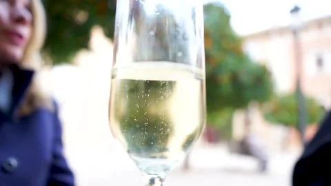 Champagne | Bubbly champagne on a table Video stock 225510392