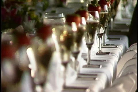 Champagne glases rack focus Stock Footage 193553