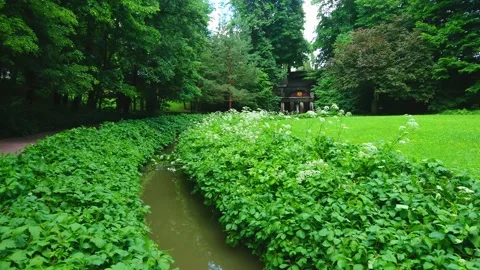 Champs-Elysees glade in Sofiyivsky Park, Uman, Ukraine Vídeo Stock 238357799