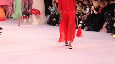 Chanel presents its spring-summer 2026 collection at Paris Fashion Week, París,  Stock Footage 327721482