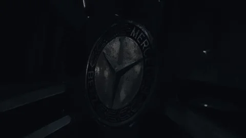 Change car wheel Stock Footage 87846672