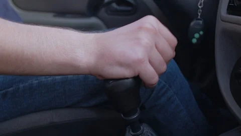 Change gear in car. 스톡 동영상 114956694