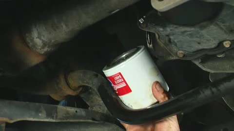 Change Oil Filter Видео 12017579